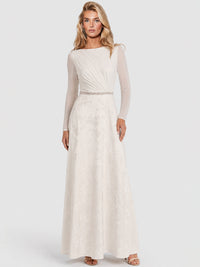 APART Langes Hochzeitskleid aus Mesh und Jacquard | creme