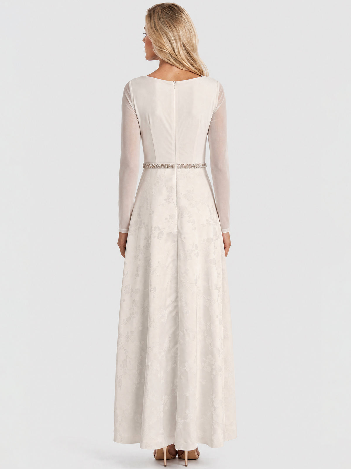 APART Langes Hochzeitskleid aus Mesh und Jacquard | creme