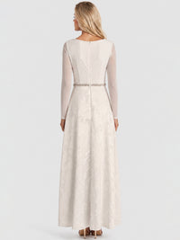 APART Langes Hochzeitskleid aus Mesh und Jacquard | creme