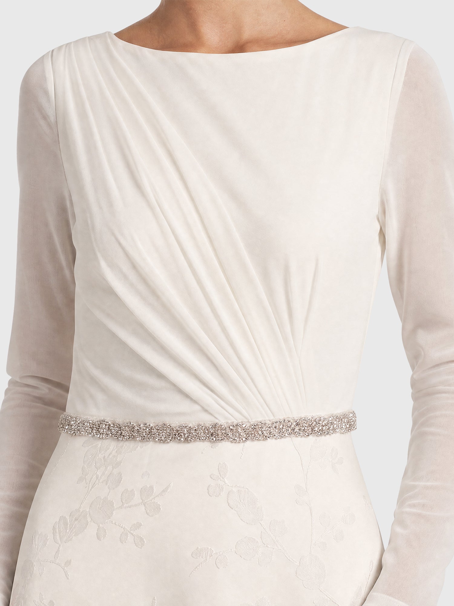 APART Langes Hochzeitskleid aus Mesh und Jacquard | creme