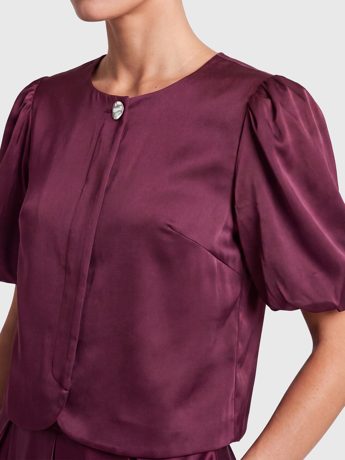 Satinbluse im Jacken-Stil | weinrot