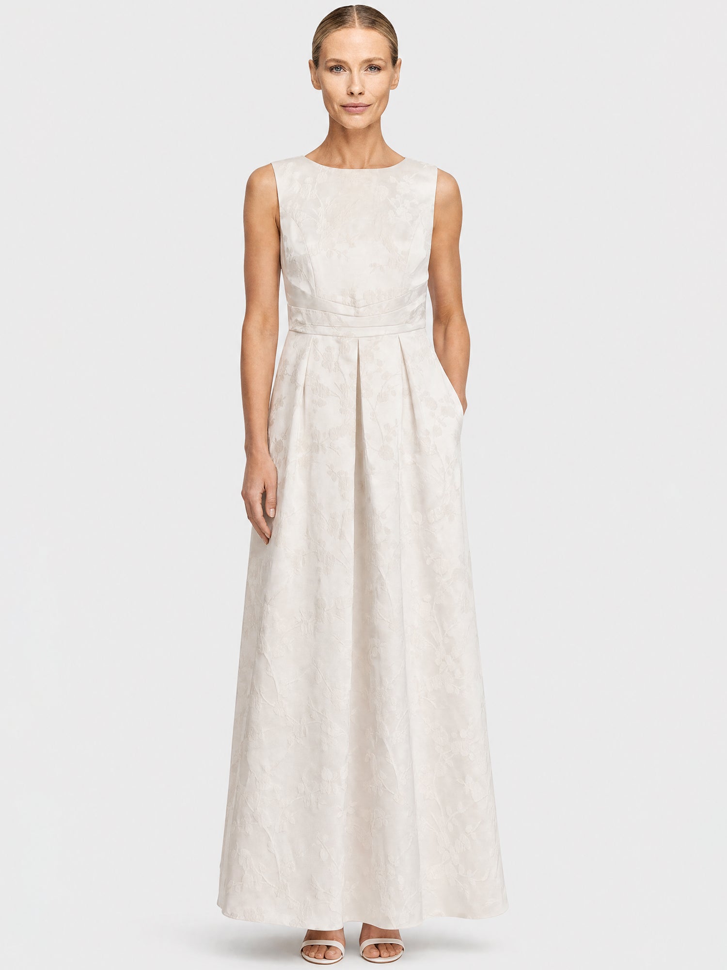 APART Langes Jacquardkleid mit Blütendessin | creme