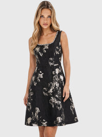 APART Cocktailkleid aus floralem Jacquard | schwarz-gold