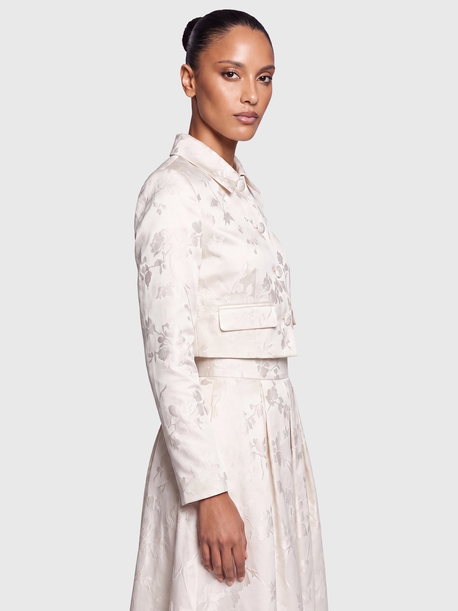 Jacquard-Bolero im leicht sportlichen Stil | creme