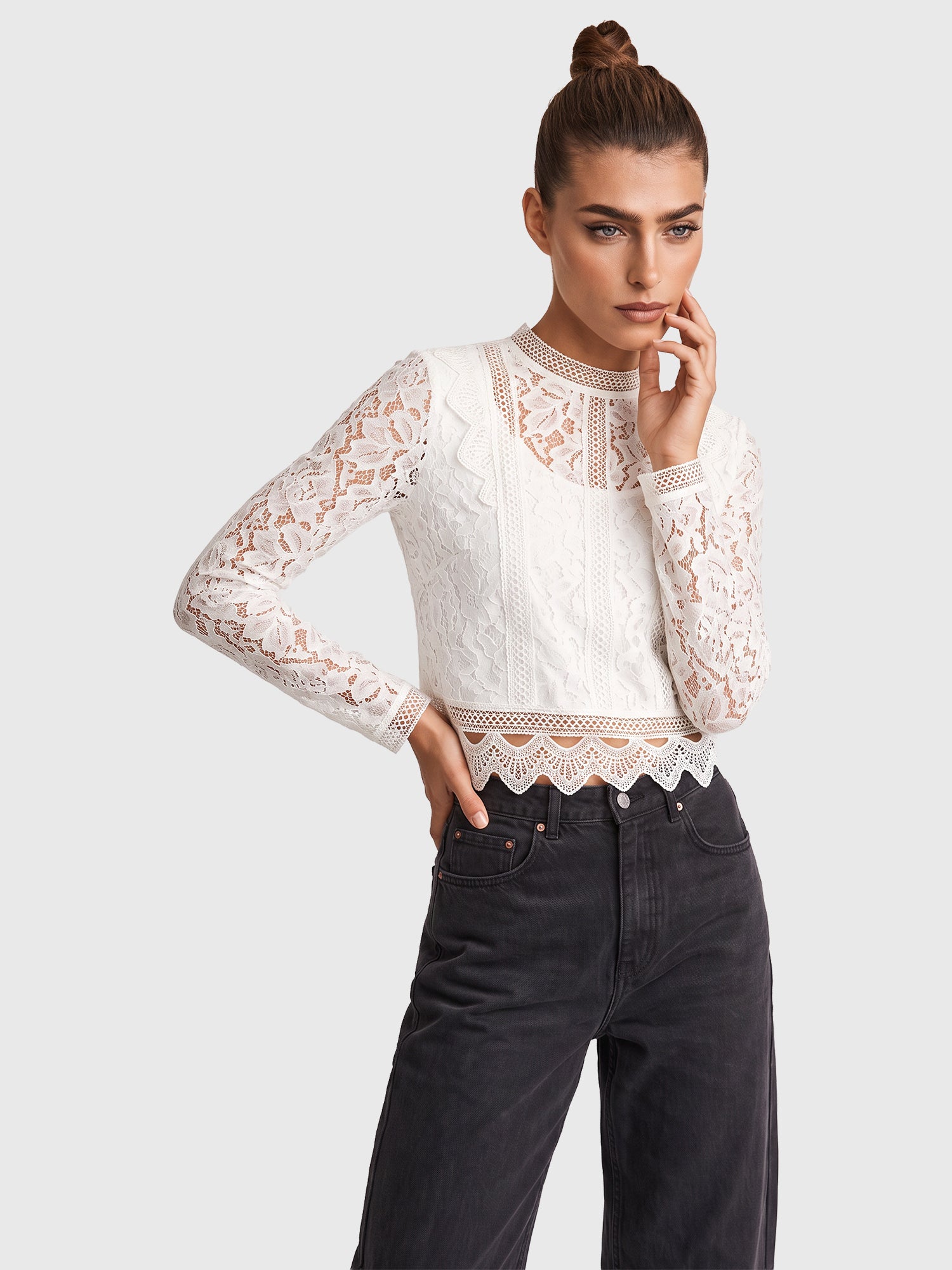 Spitzenshirt mit dekorativen Spitzenbändern | creme