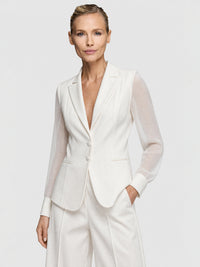 Taillierter Blazer mit Chiffonärmeln | creme