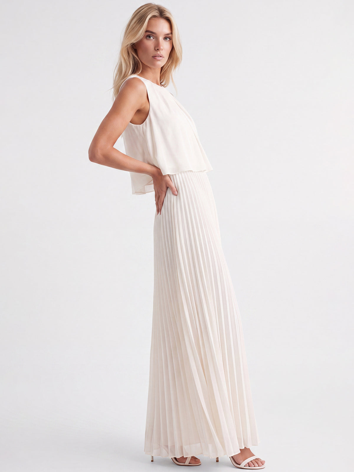 APART Ärmelloses Chiffonkleid mit Plisseerock | creme