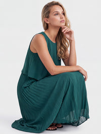 APART Ärmelloses Chiffonkleid mit Plisseerock | emerald