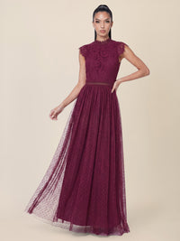 Brautkleid aus plastischer Spitze und weichem Tüll | weinrot