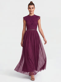 Kleid aus plastischer Spitze und weichem Tüll | weinrot
