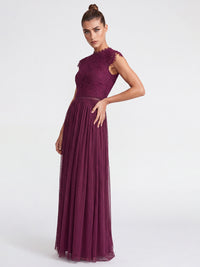 Kleid aus plastischer Spitze und weichem Tüll | weinrot