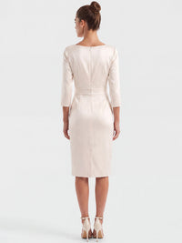 APART Hochzeitskleid aus elastischem Satin | creme