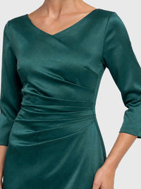 APART Kleid aus elastischem Satin | emerald