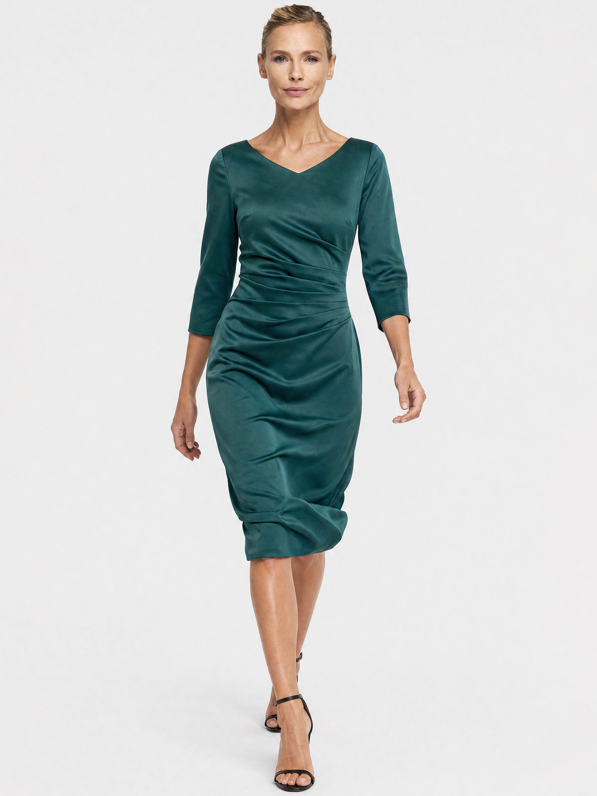 APART Kleid aus elastischem Satin | emerald