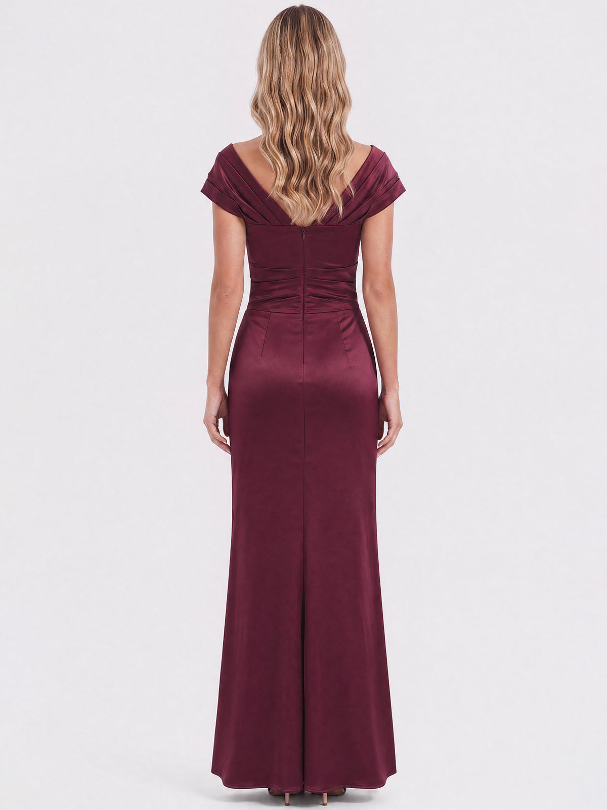 APART On-Shoulder-Abendkleid aus Satin | weinrot