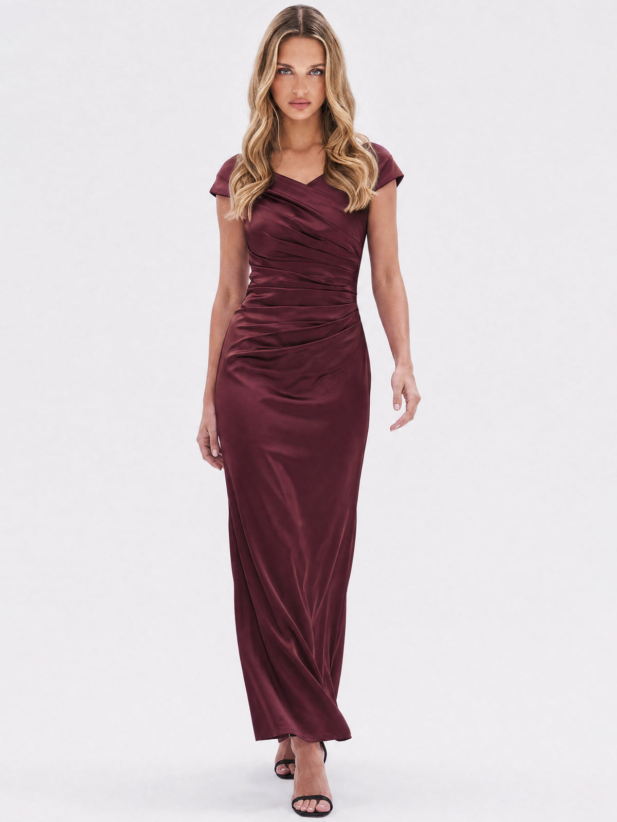APART On-Shoulder-Abendkleid aus Satin | weinrot