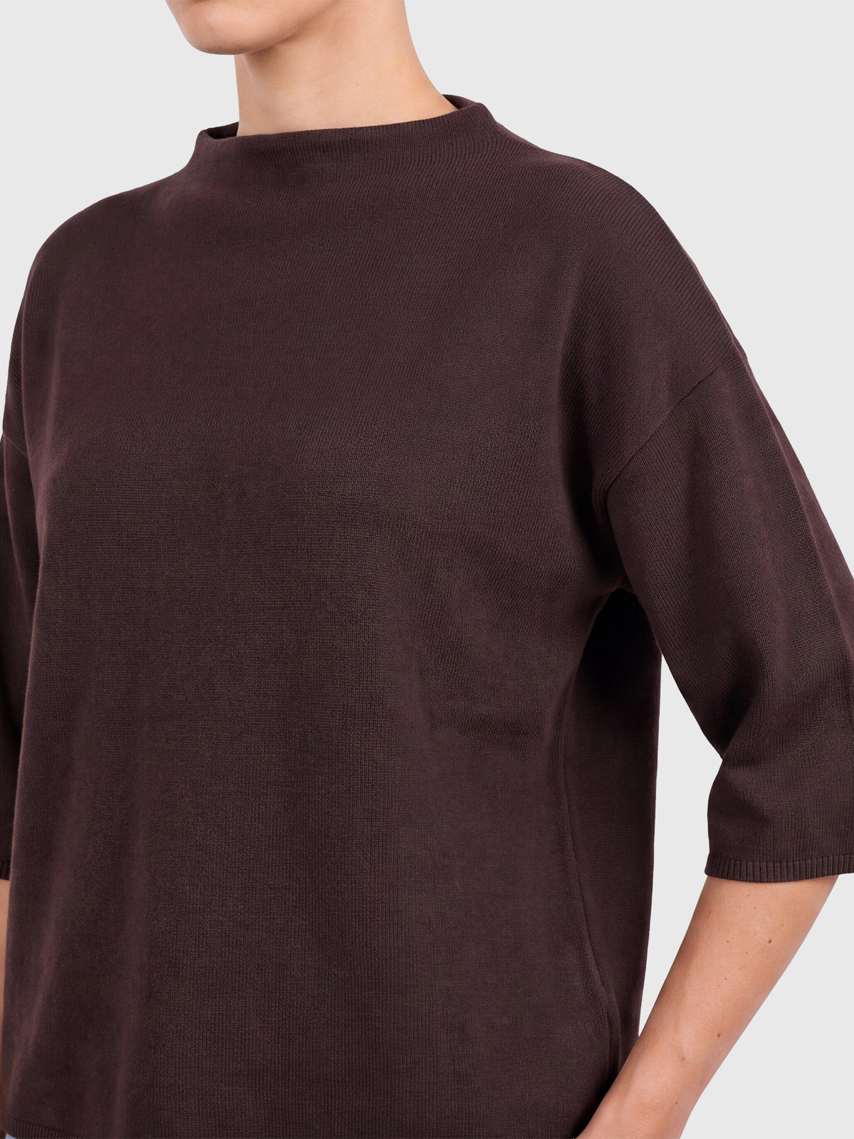 Legerer Pullover aus reiner Merinowoll mit Stehkragen | braun