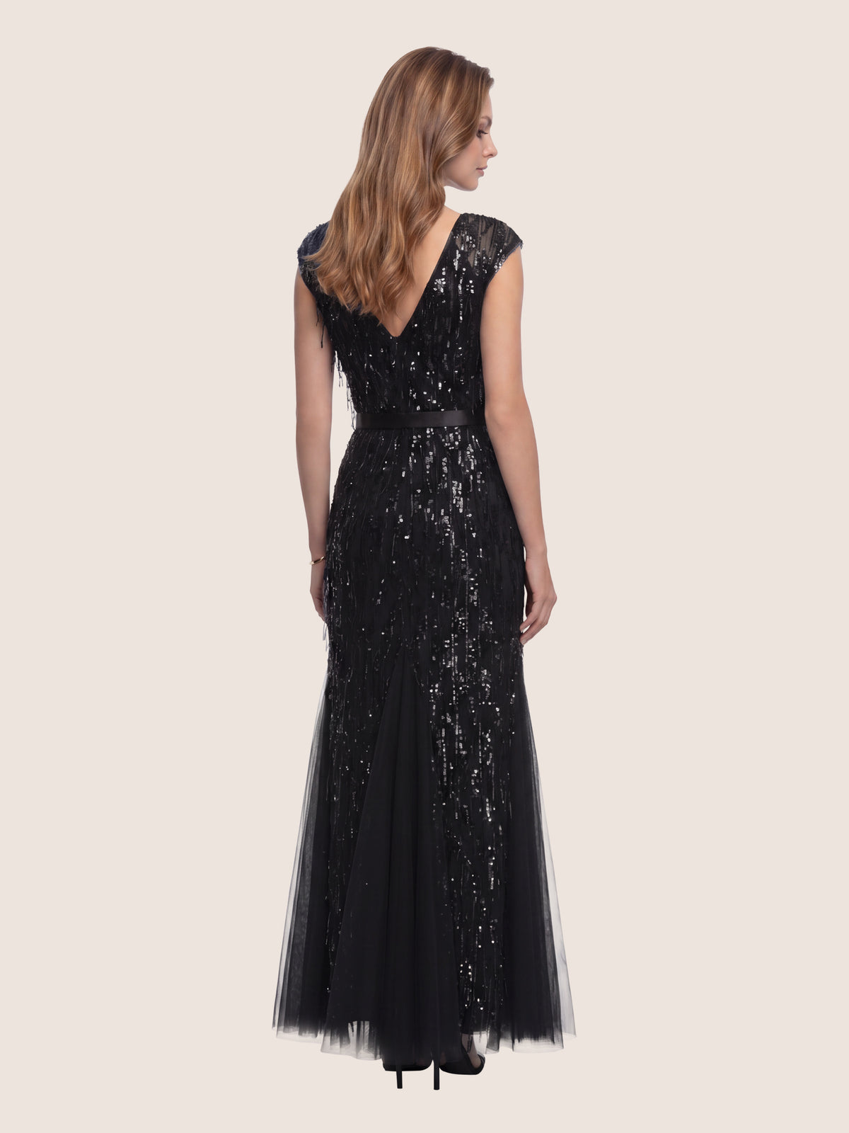 Brautkleid mit Paillettenstickerei und Tüll-Godets | schwarz