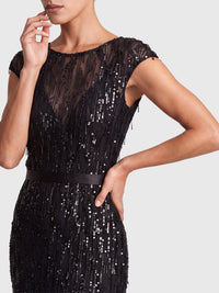 Kleid mit Paillettenstickerei und Tüll-Godets | schwarz
