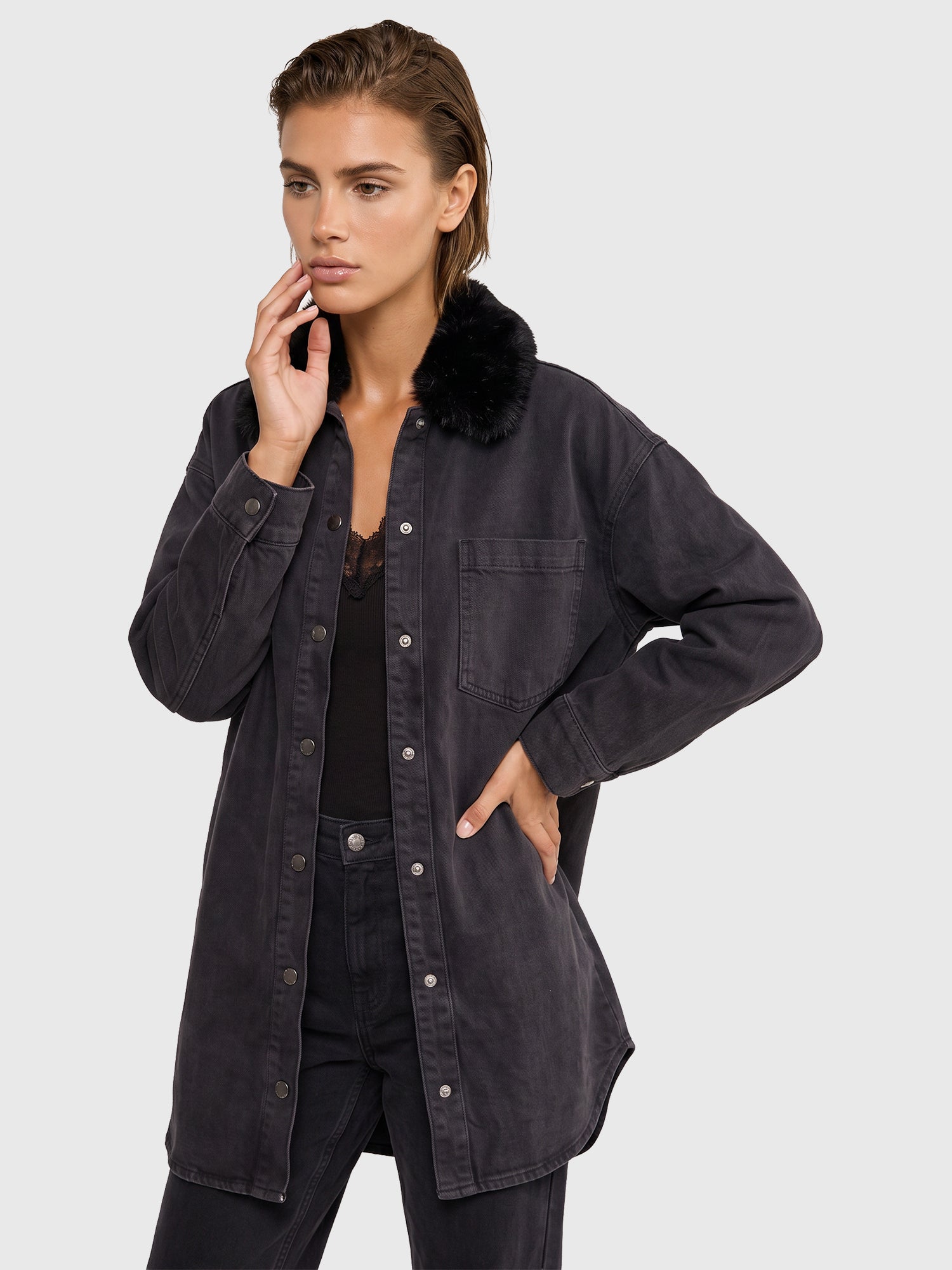 Oversized Jeansbluse | schwarz