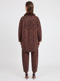 Oversized Jeansbluse mit Leoprint und abnehmbarem Kunstfellkragen | braun-schwarz