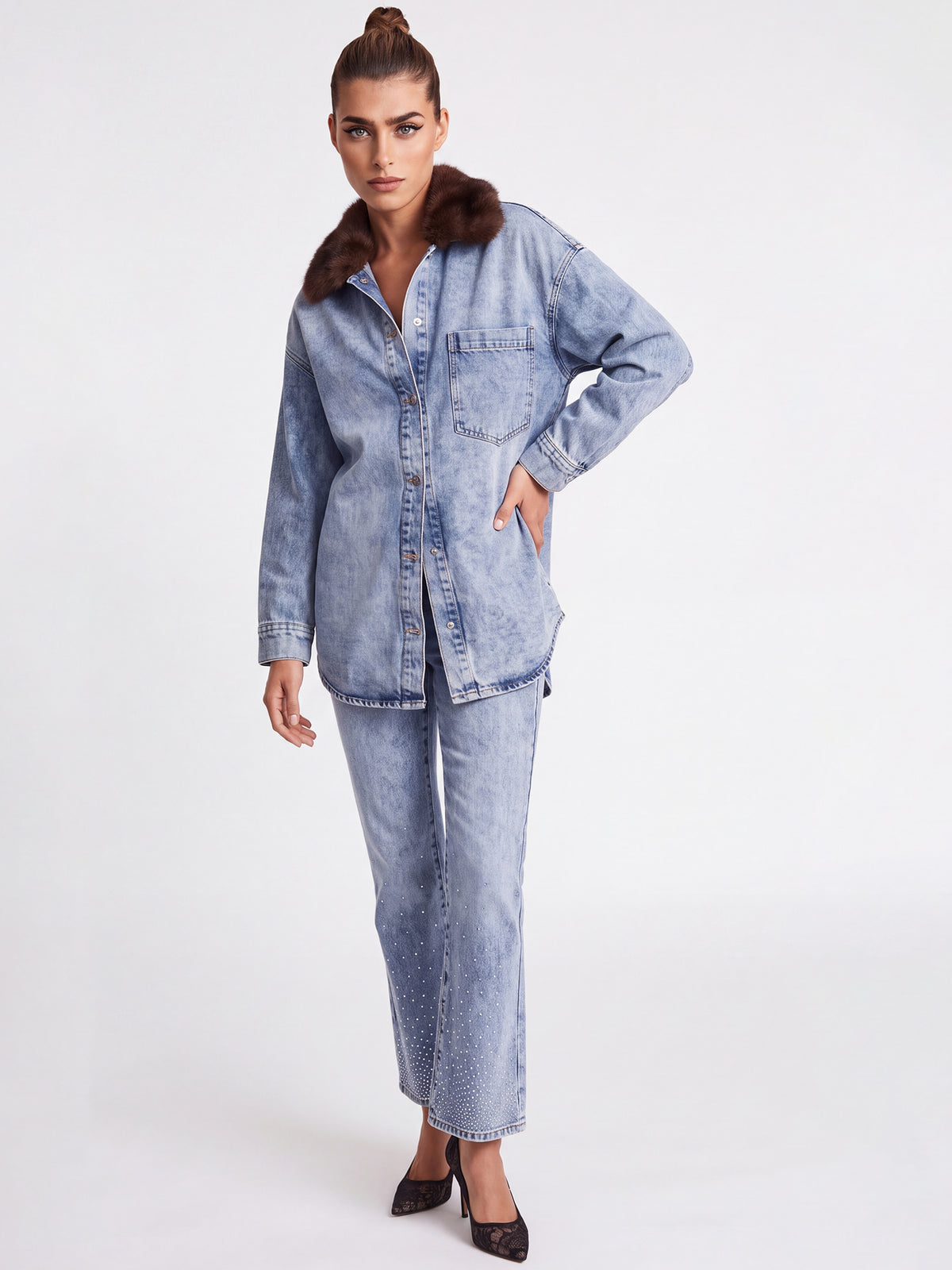 Oversized Jeansbluse mit abnehmbarem Kunstfellkragen | blau acid wash