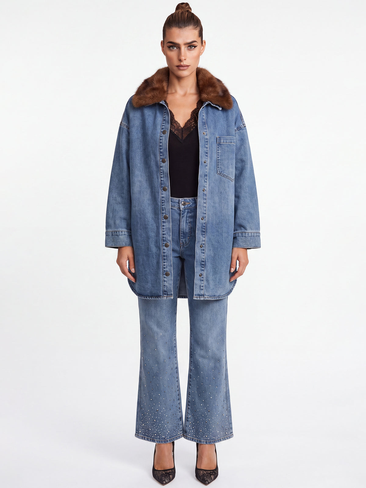 Oversized Jeansbluse mit abnehmbarem Kunstfellkragen | hellblau