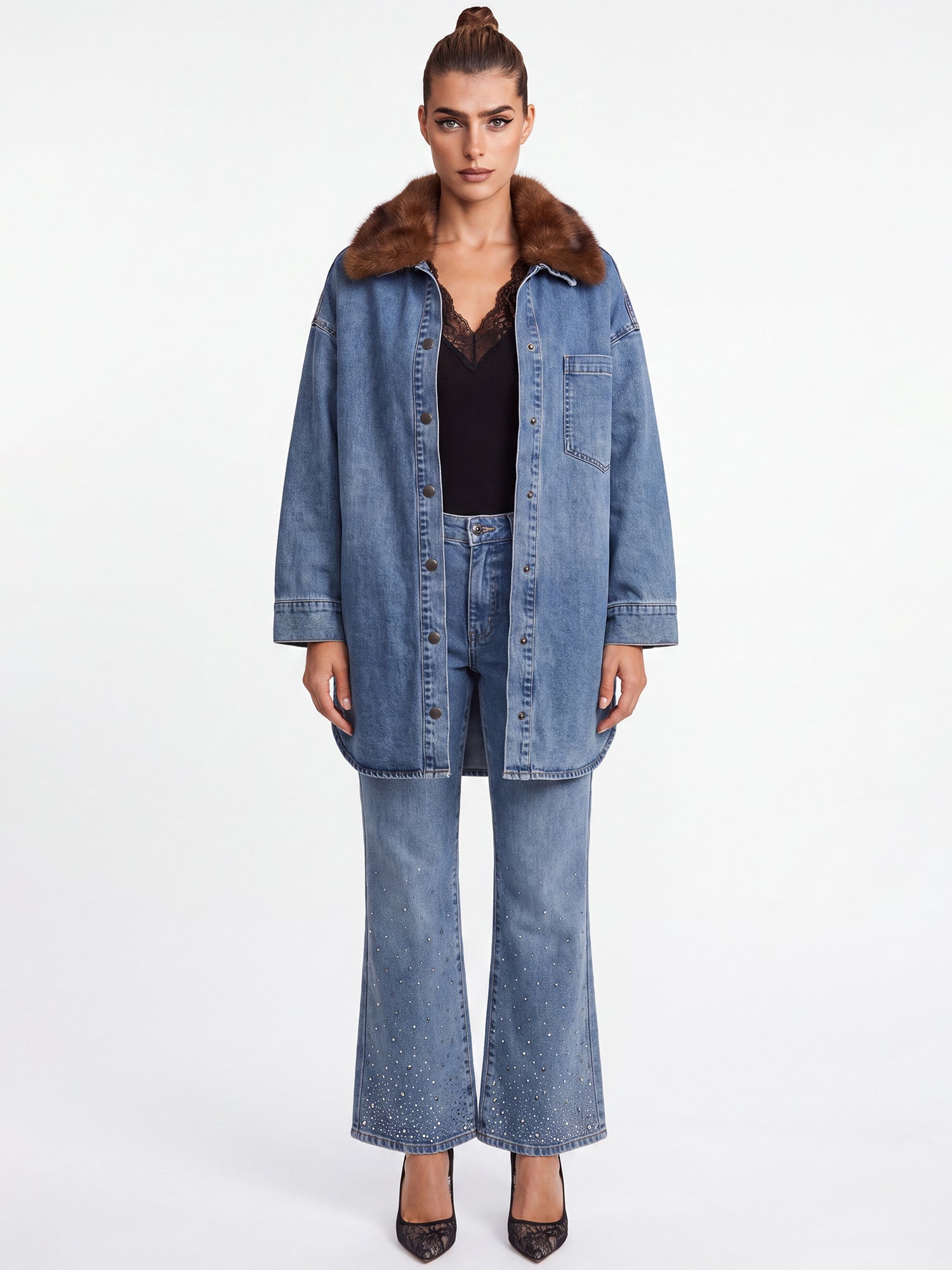 Oversized Jeansbluse mit abnehmbarem Kunstfellkragen | hellblau